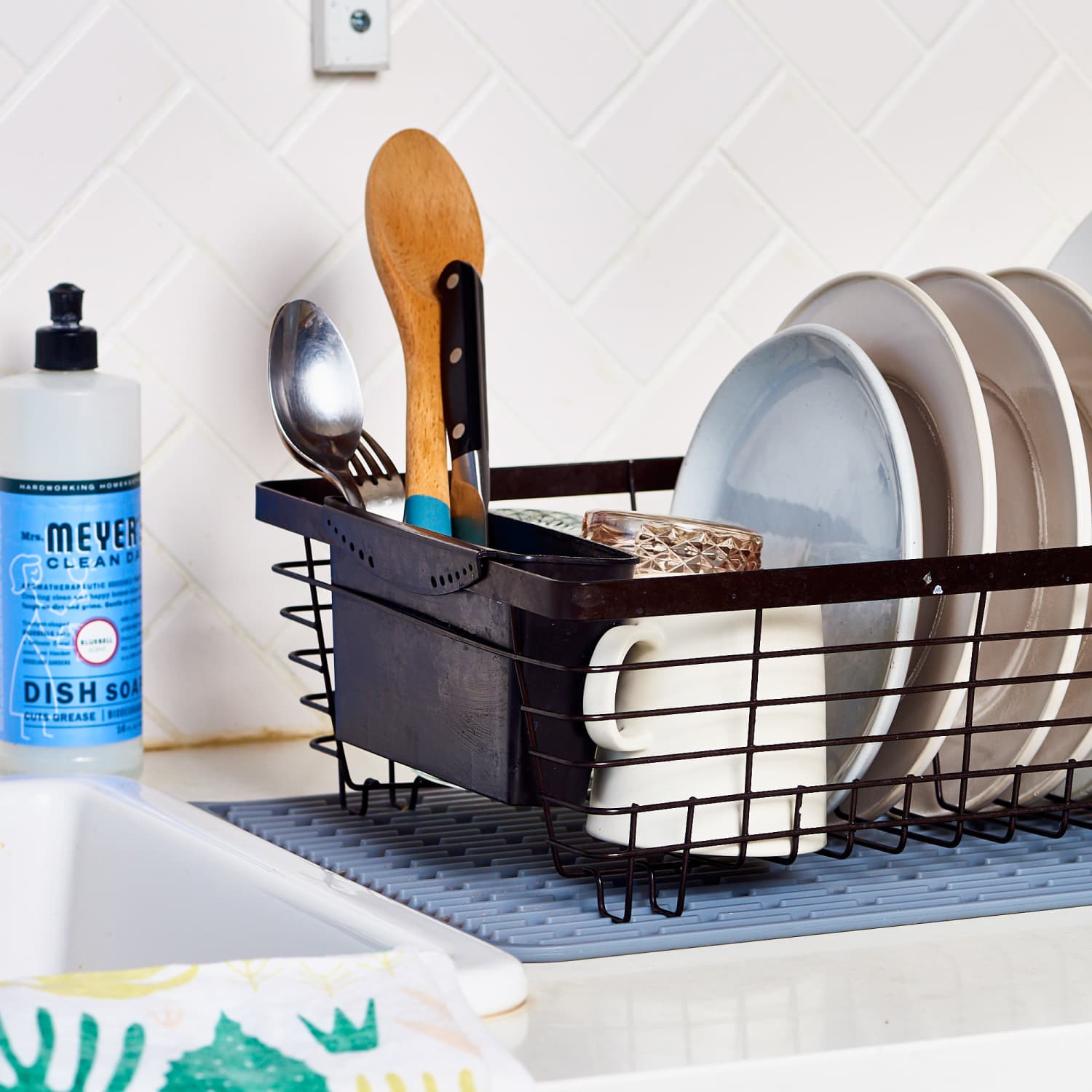 Dish Drying Rack In-cabinet Over Sink. Minimalist Dish Rack 