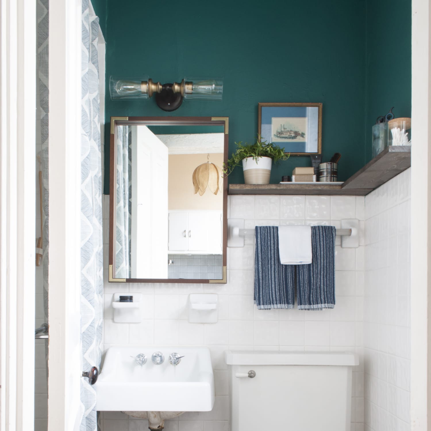 A Yellow Bathroom I Actually Love (Rental Bathroom Reveal)