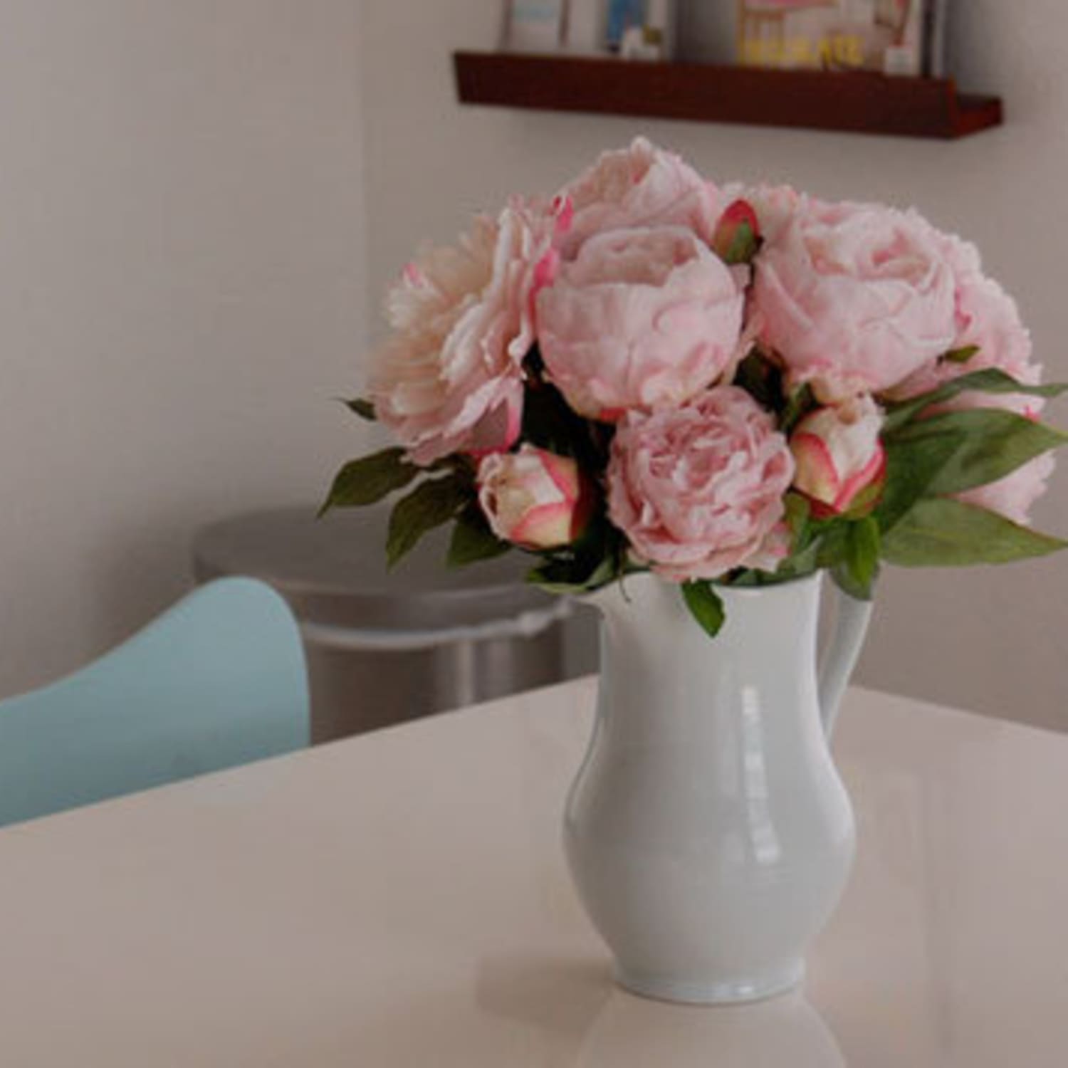 How To Make Fake Flower Arrangements As Pretty As The Real Thing For Under 20 Apartment Therapy