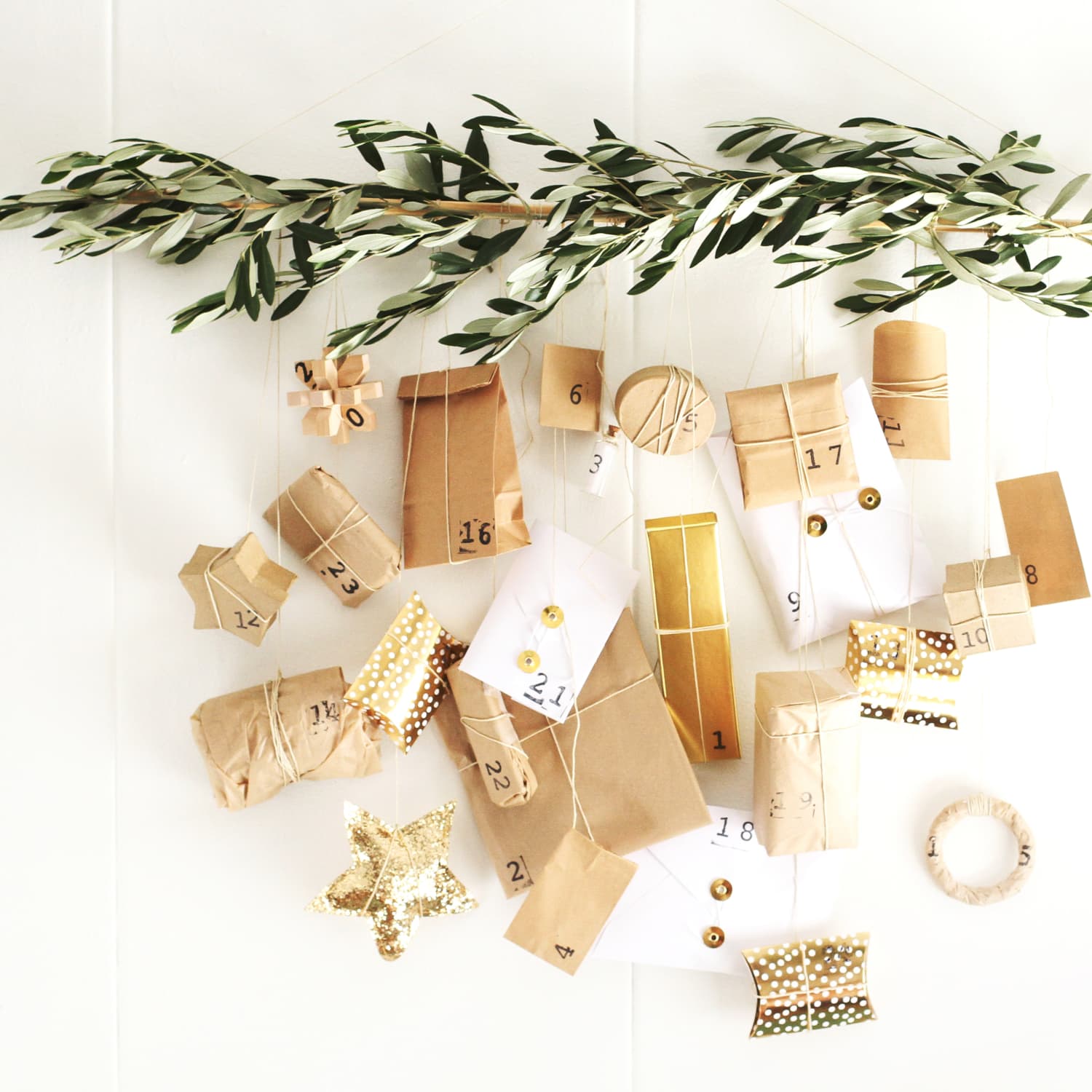 Advent Beige Wrapping Paper