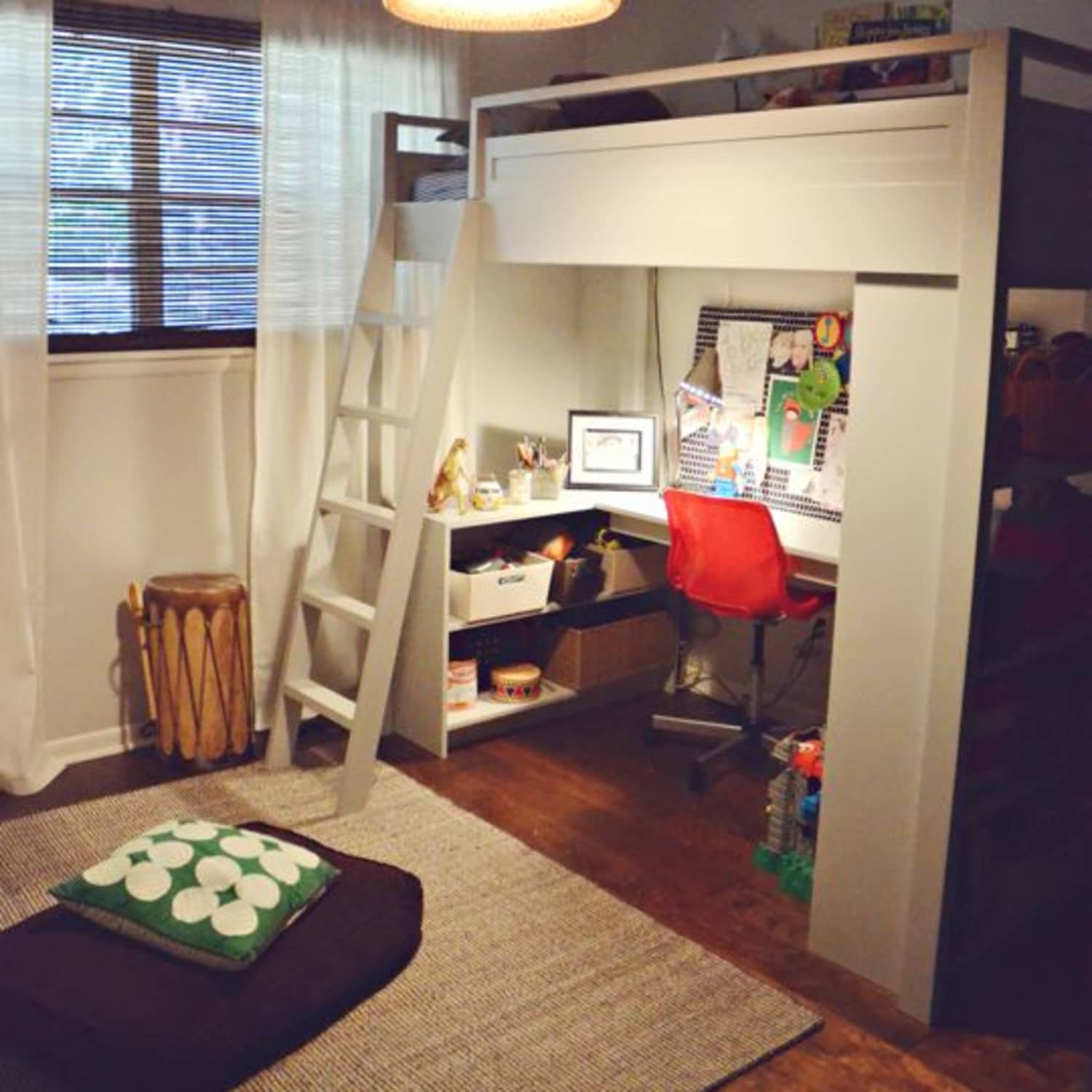Jude S Small Shrewd Bedroom Space Apartment Therapy
