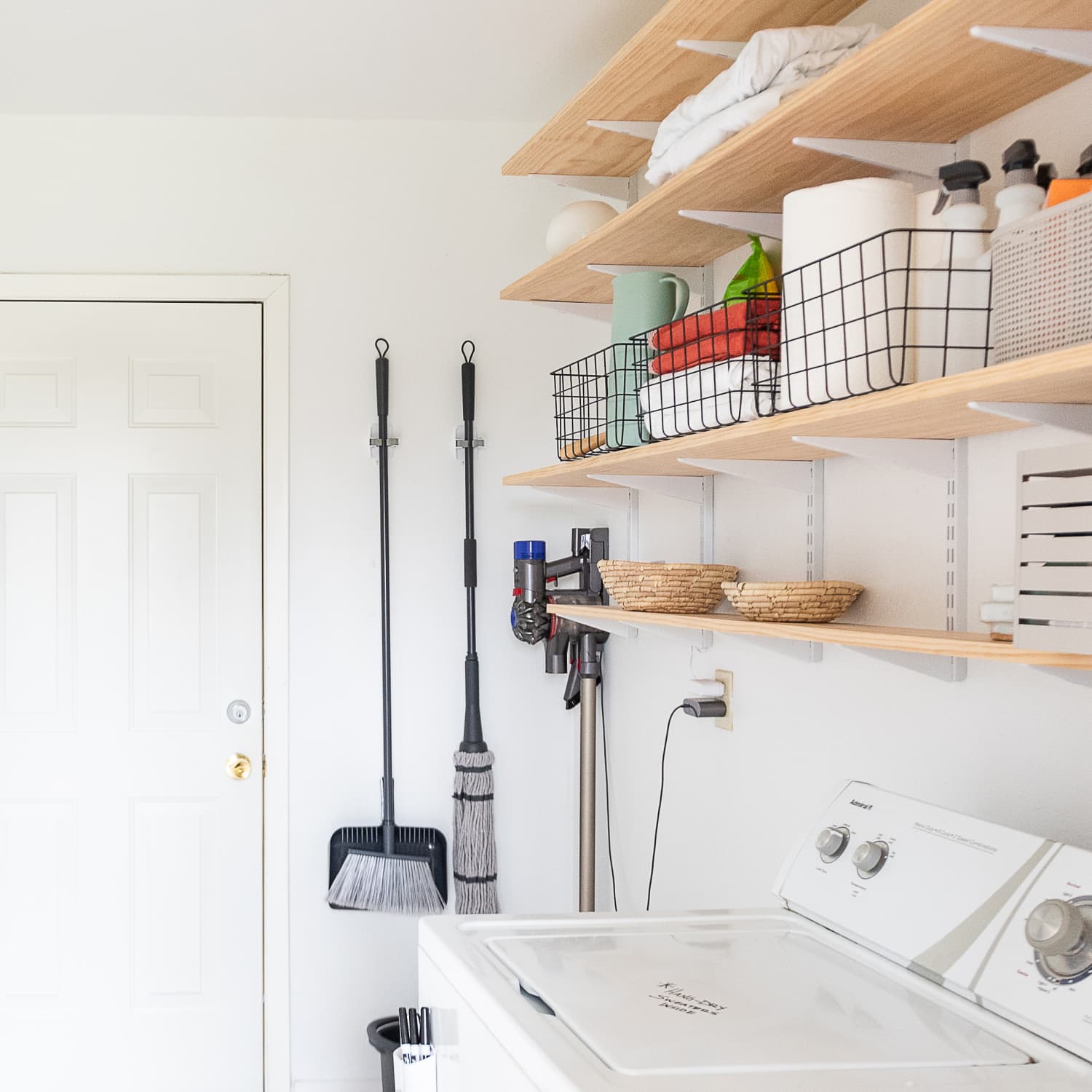 5 Things You Need to Know to Run Your Own Apartment Laundry Room