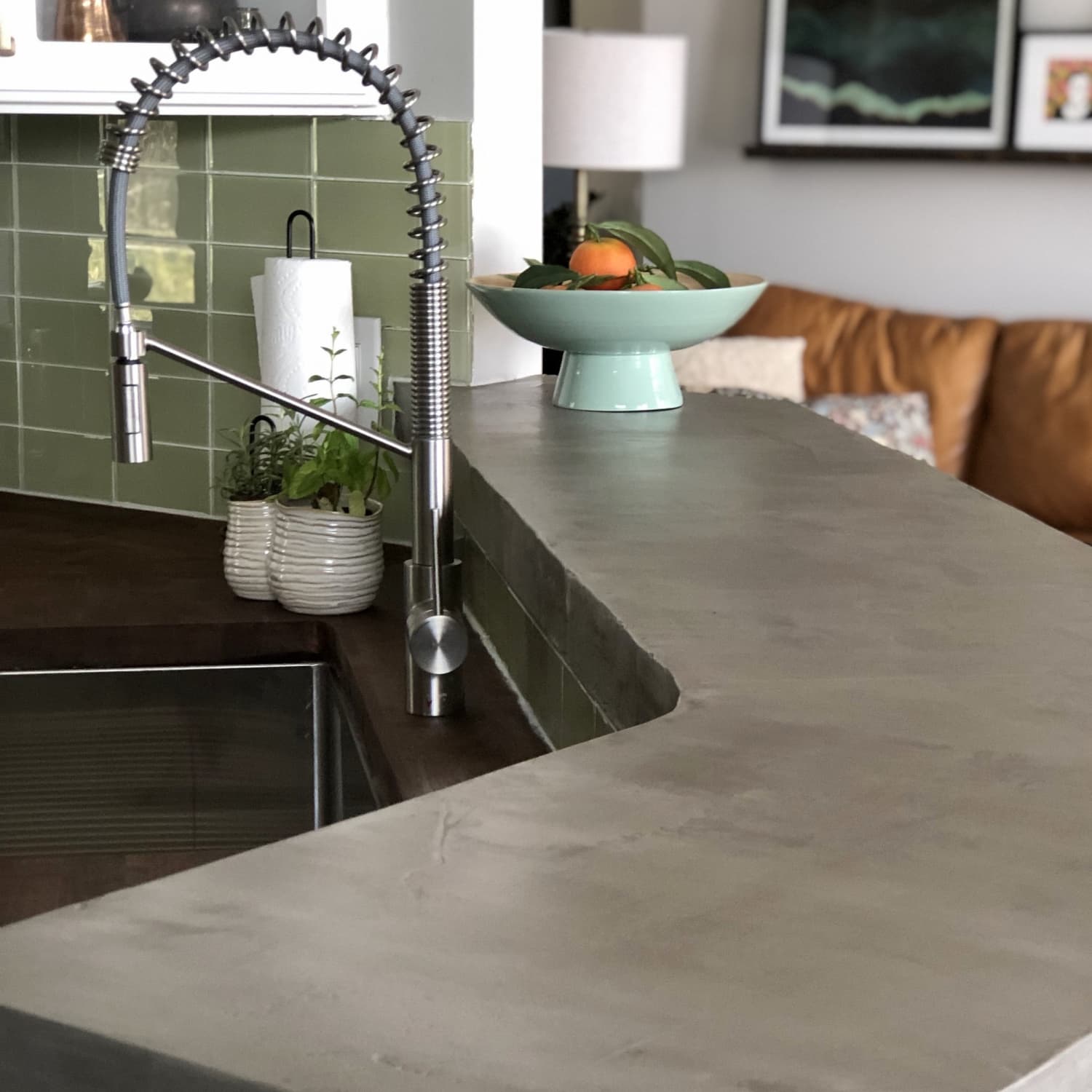 Undermount sinks for laminate countertops