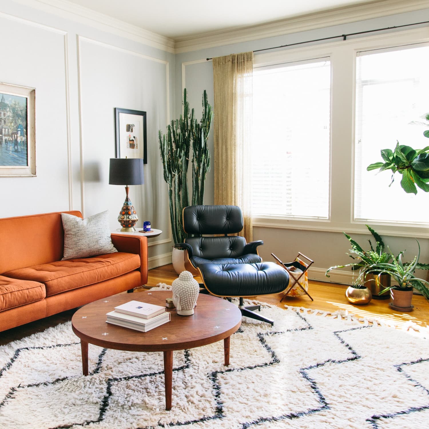 How to incorporate mid century modern decor on a budget