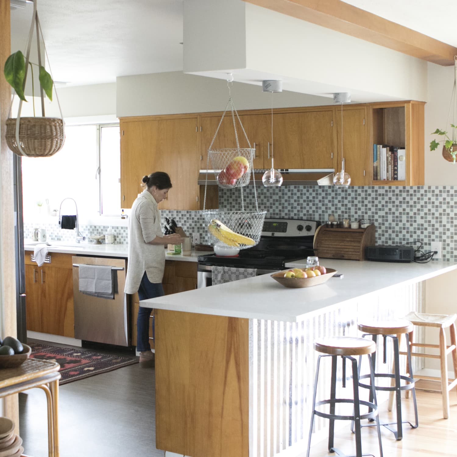 How Not To Smell Like Your Kitchen When You're Cooking