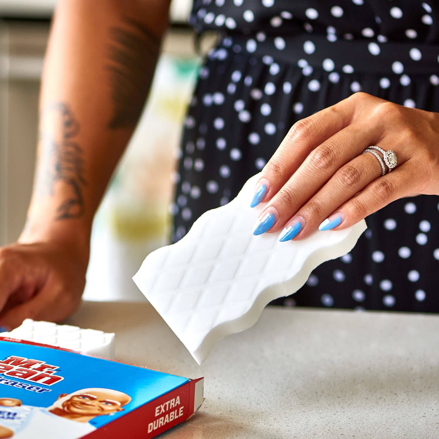 The Right Way To Use A Mr. Clean Magic Eraser | Apartment Therapy