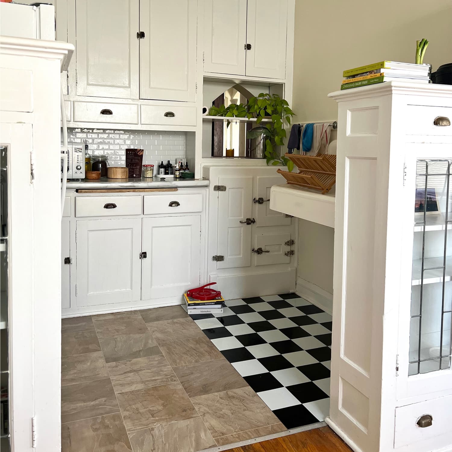 How This Renter Installed Peel-and-Stick Kitchen Floor Tiles