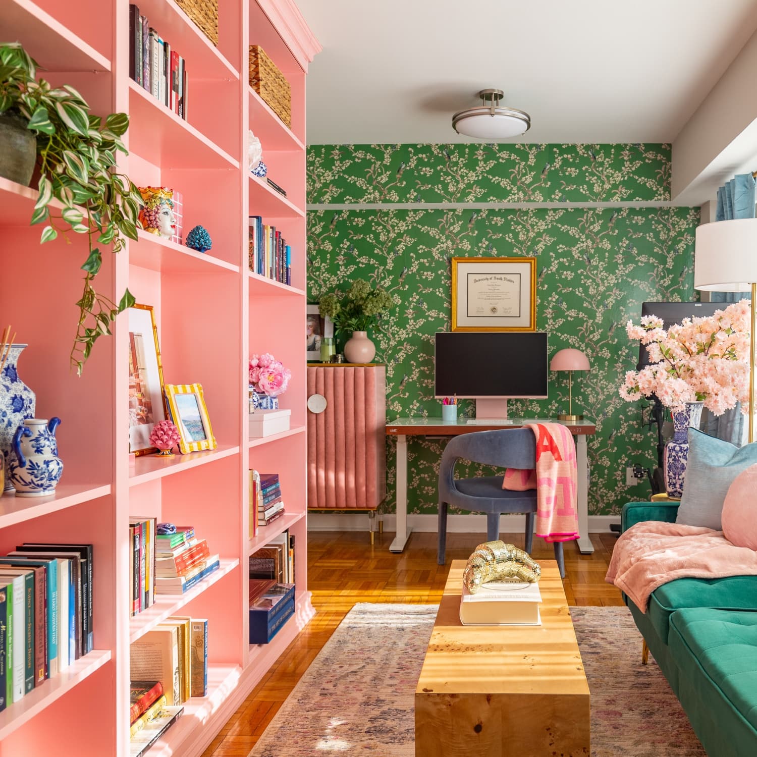 Maximizing Space and Style with a Revolving Bookcase: A Must-Have