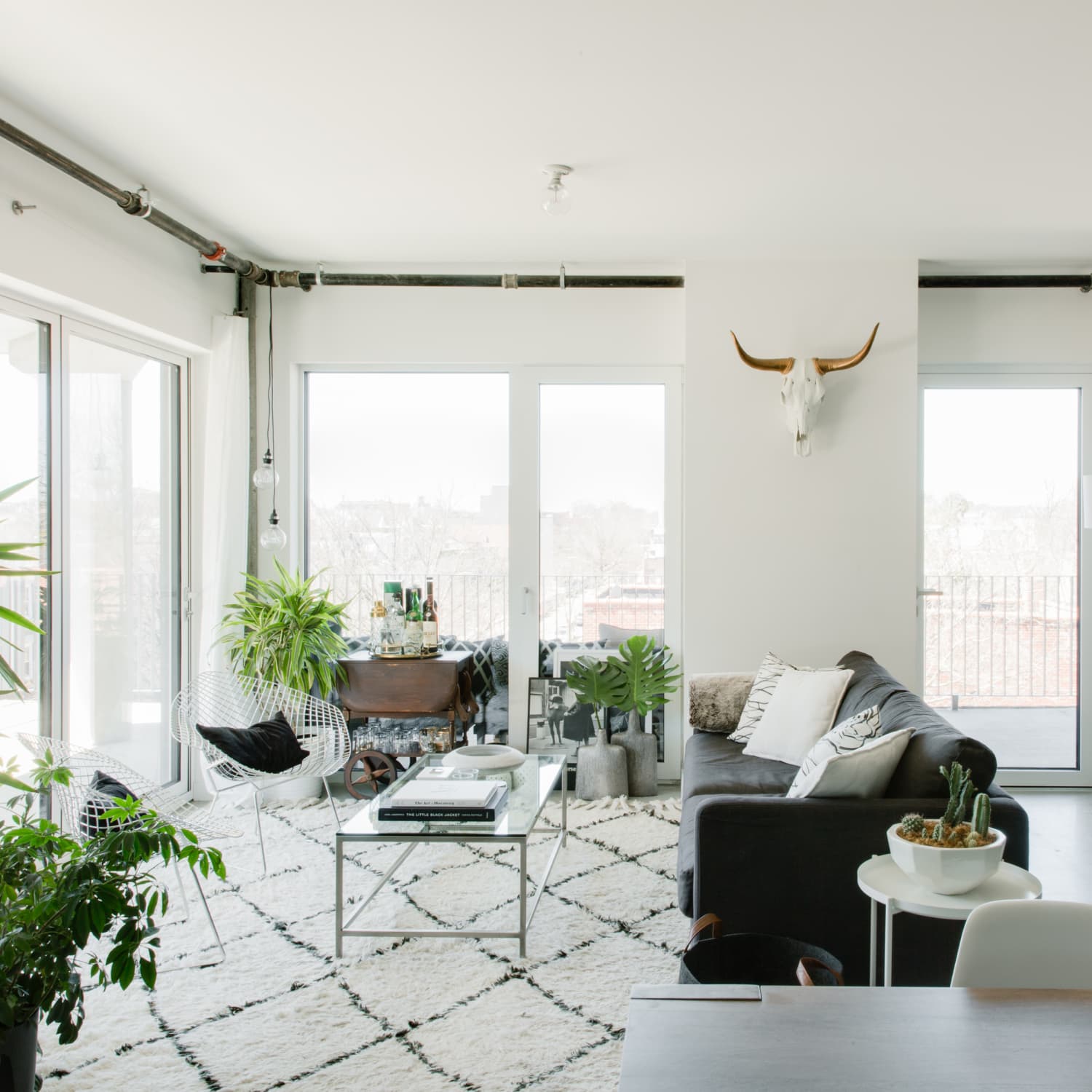 How To Shop For Rugs Best Rug Shopping Tips Apartment Therapy