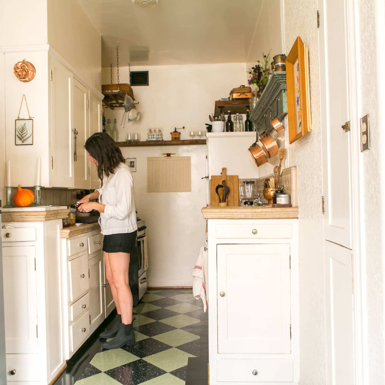 What is the Standard Depth of Kitchen Countertops?