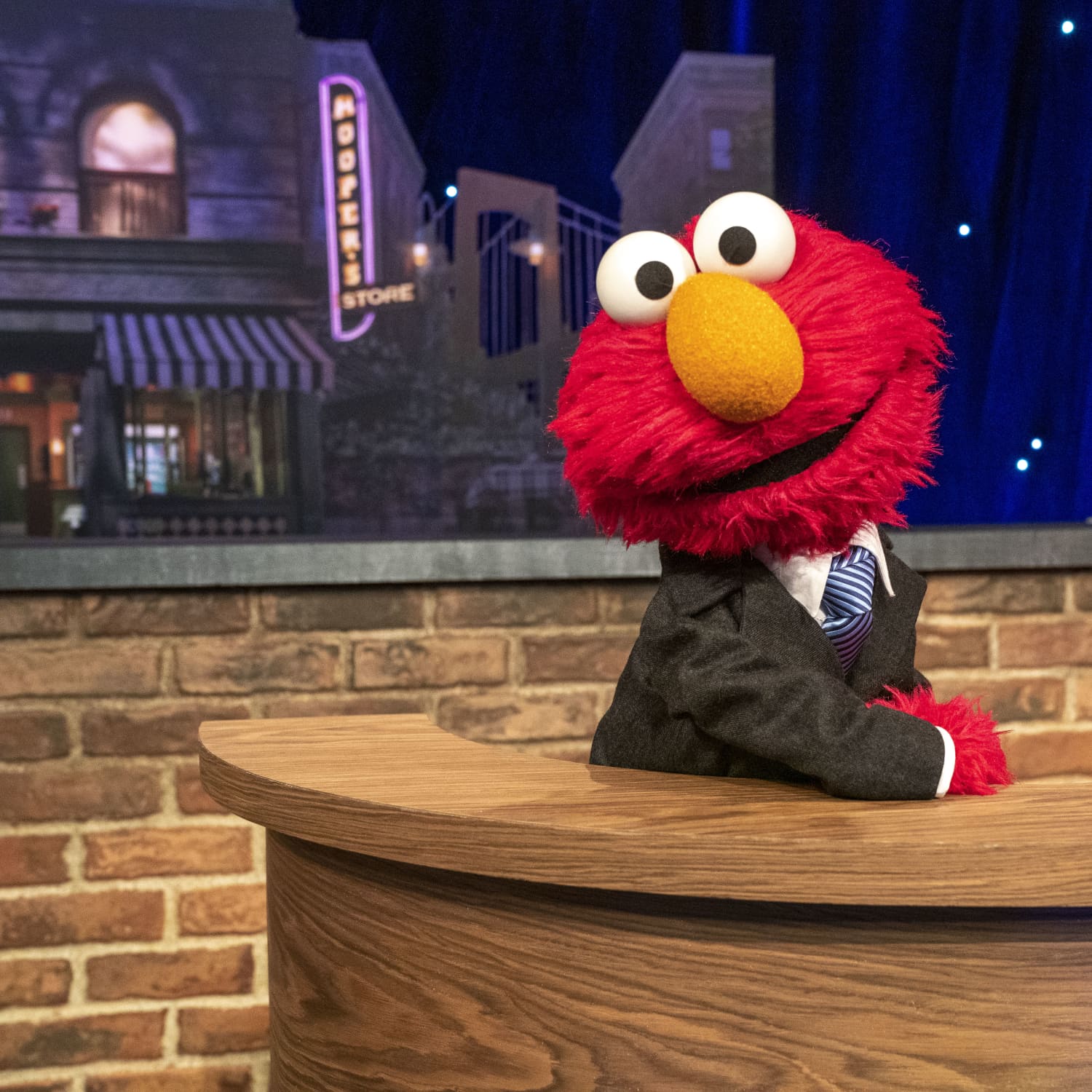 Elmo Not Too Late Show Hbo Max Apartment Therapy