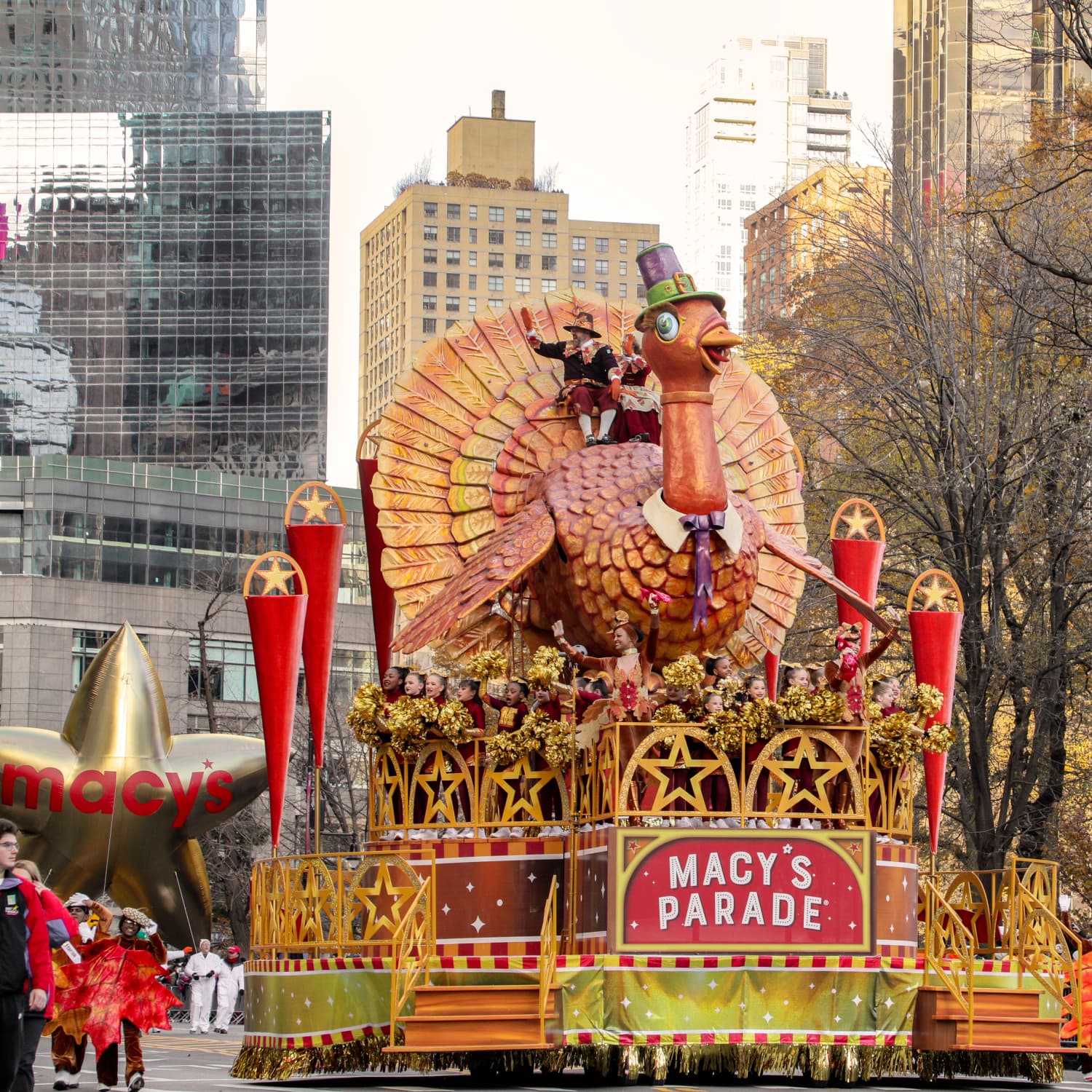 How to Watch Macy's Thanksgiving Day Parade - CNET