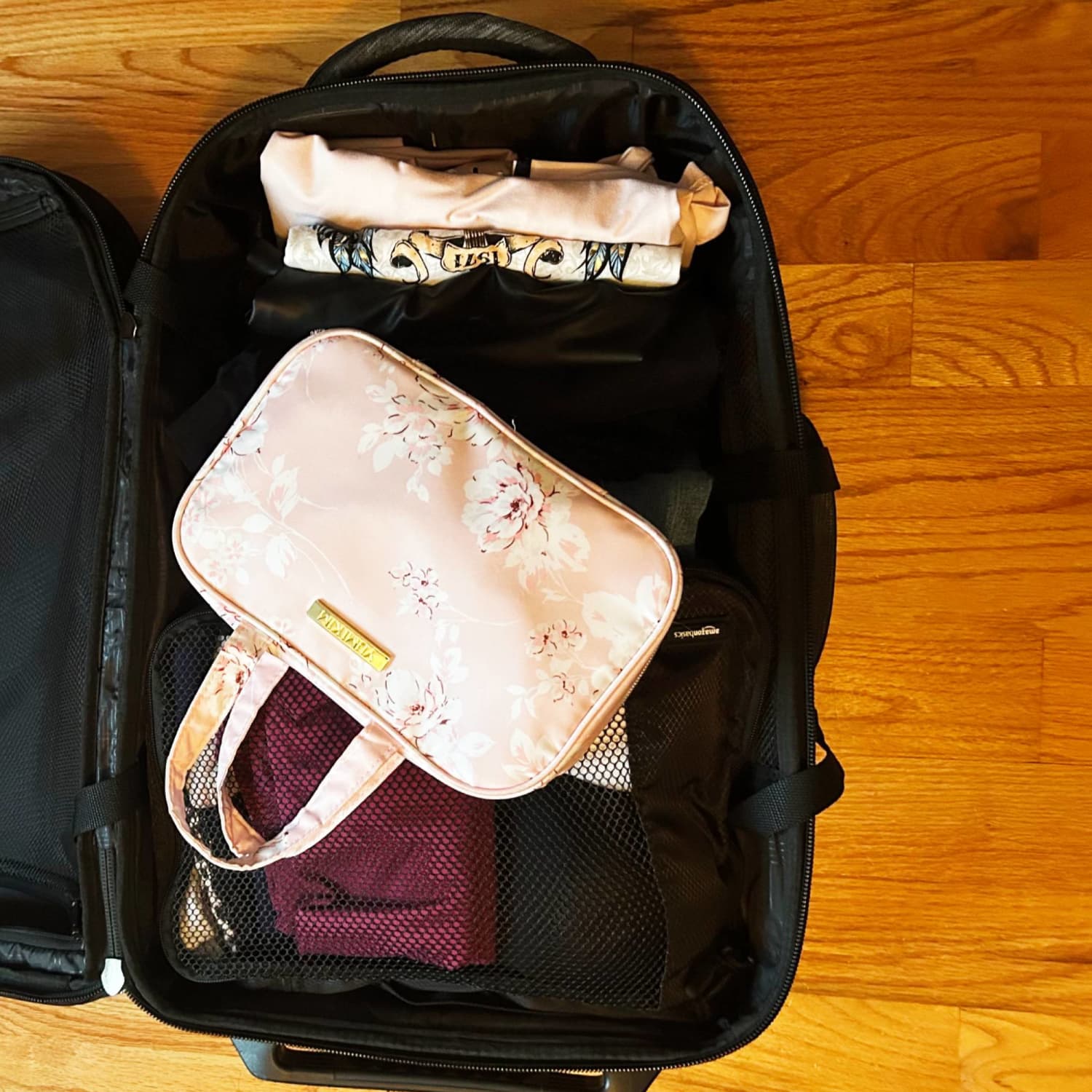 How to Use the Konmari Folding Method for Travel