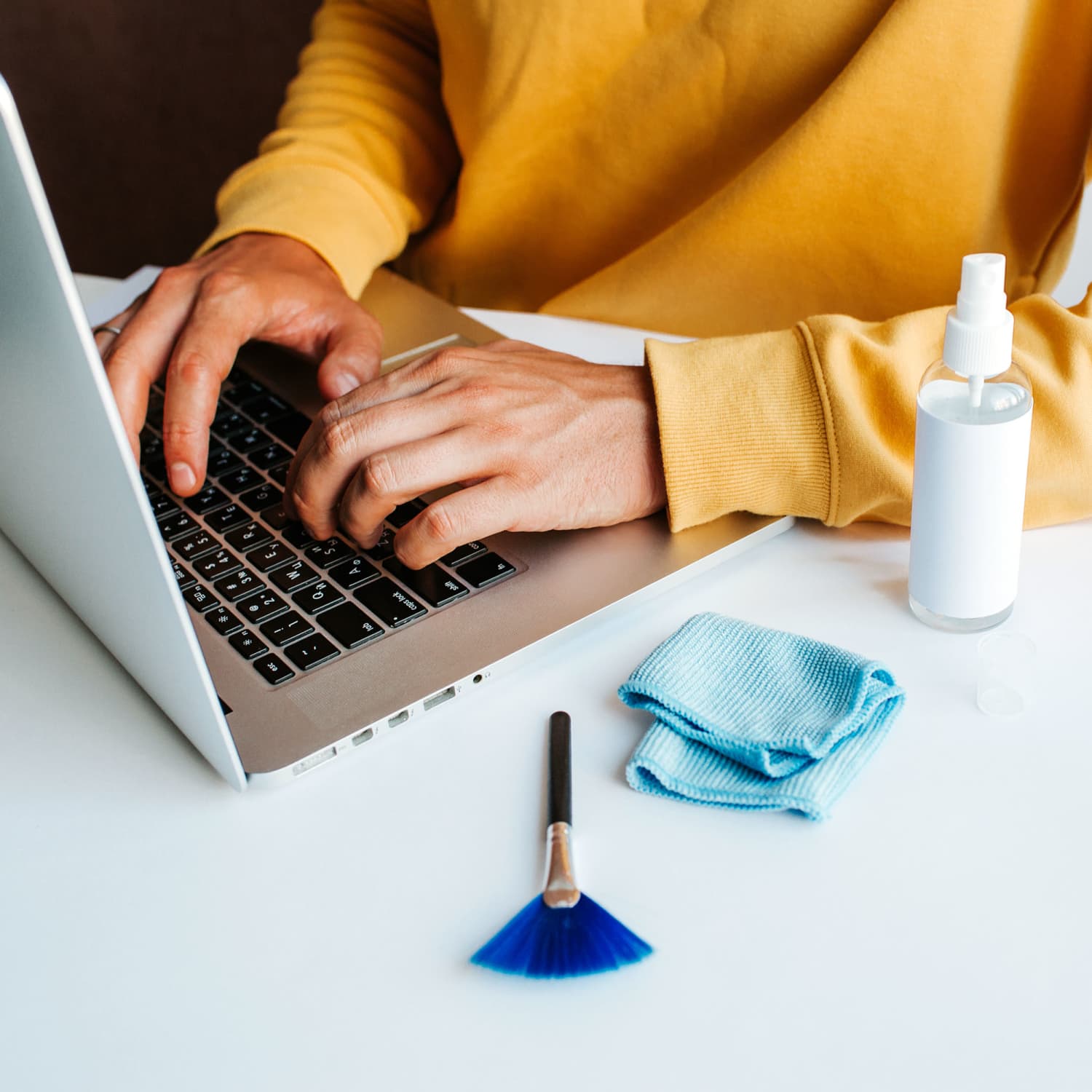 OXO Keyboard & Screen Deep Cleaning Set