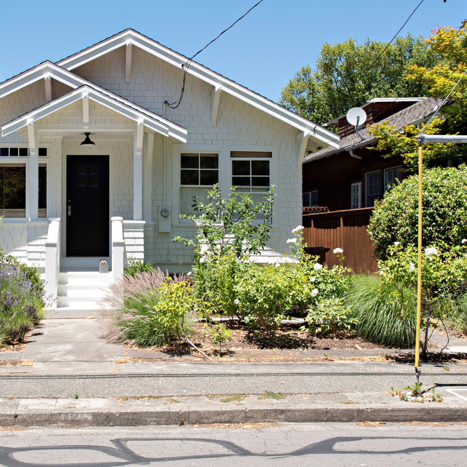 The Problem That Always Comes Up For People Who've Bought Flipped Houses |  Apartment Therapy