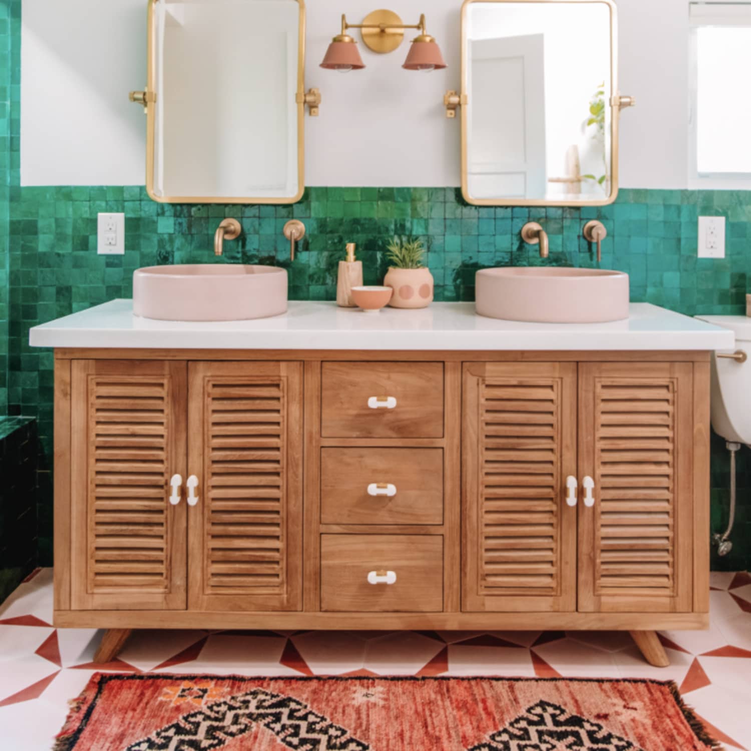 15 Bathroom Decor Colors and Palettes to Fit Your Style