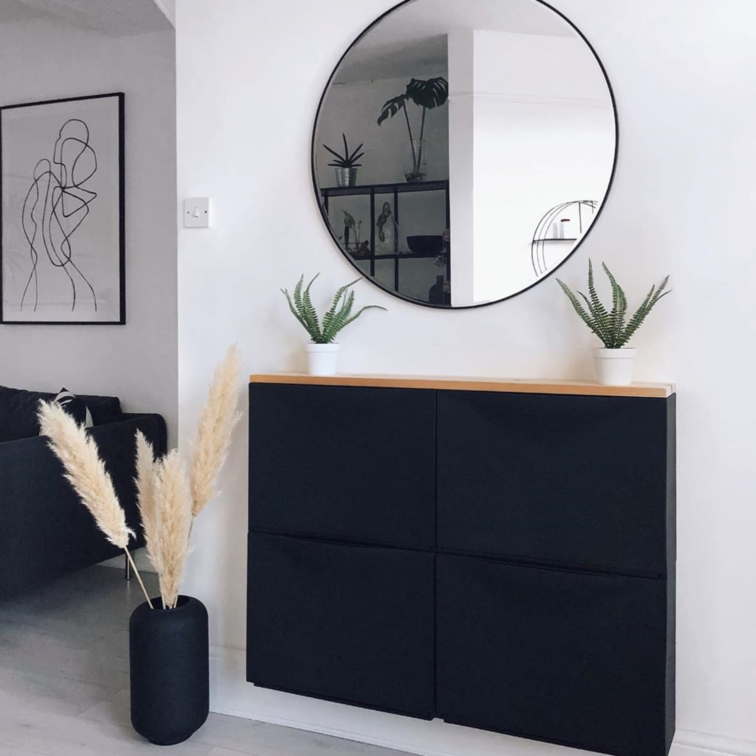 Ikea trones black deals