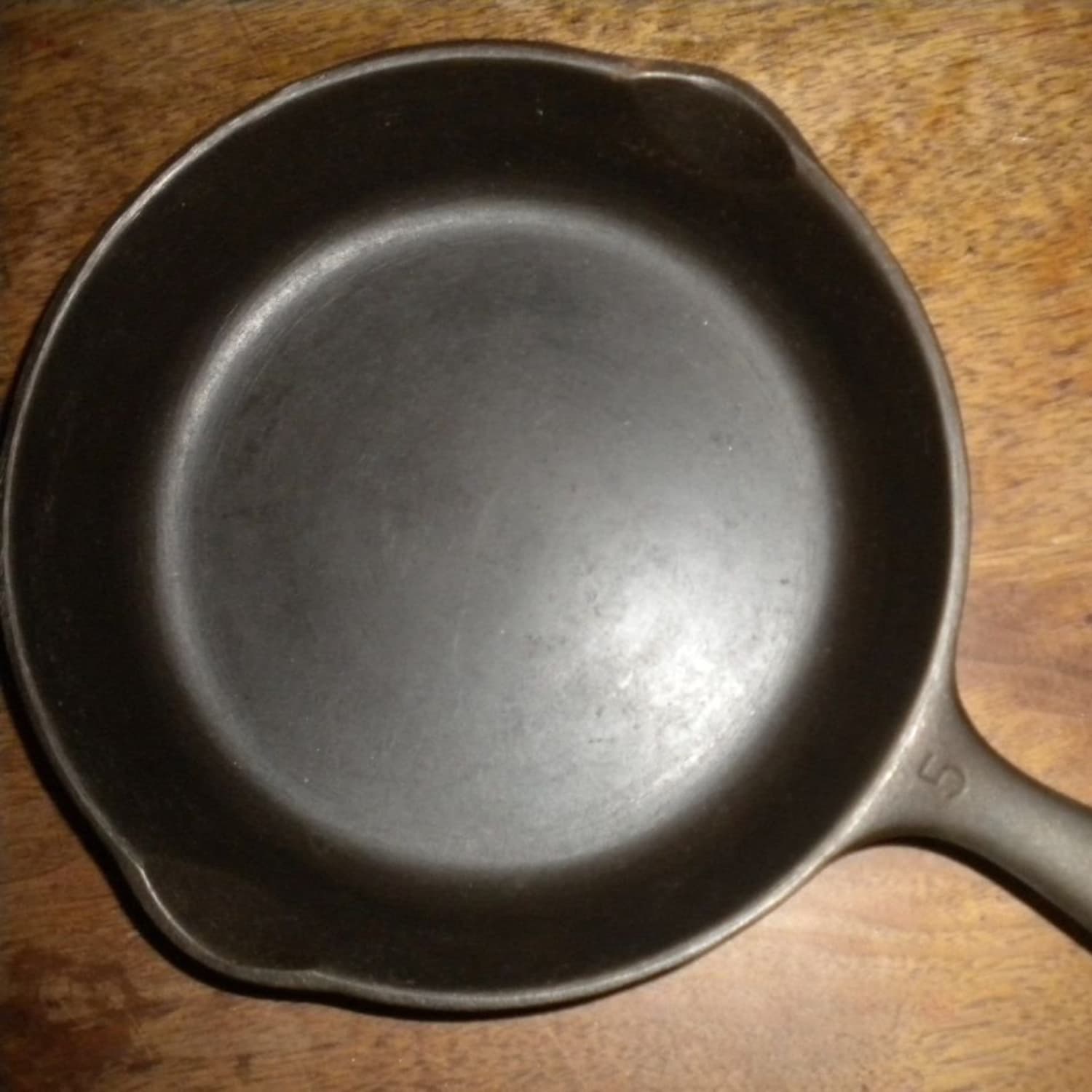 Top Vintage Cast Iron Pans Griswold Wagner Lodge Apartment
