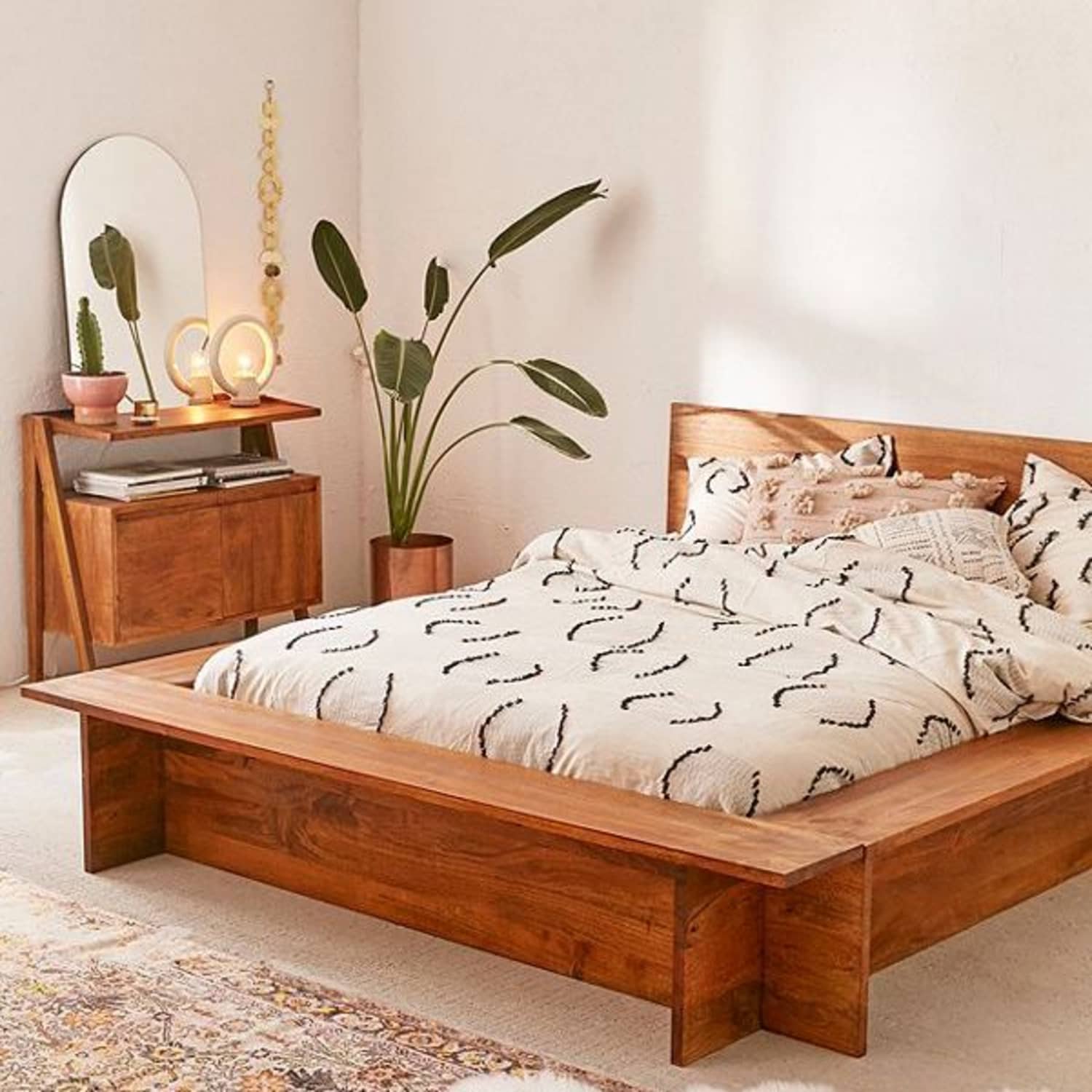 Urban outfitters deals floor bed