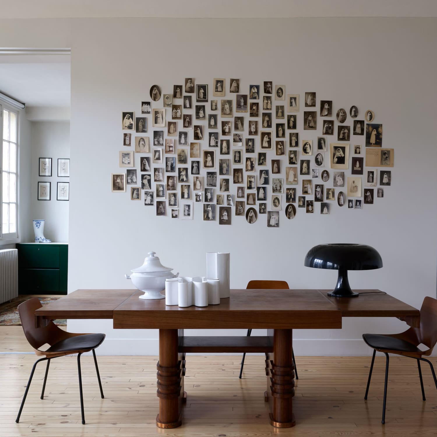 Photo Collage Ideas and Layouts For Budget Wall Decor Apartment