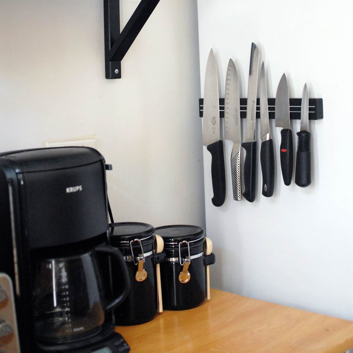 Magnetic knife holder on fridge best sale