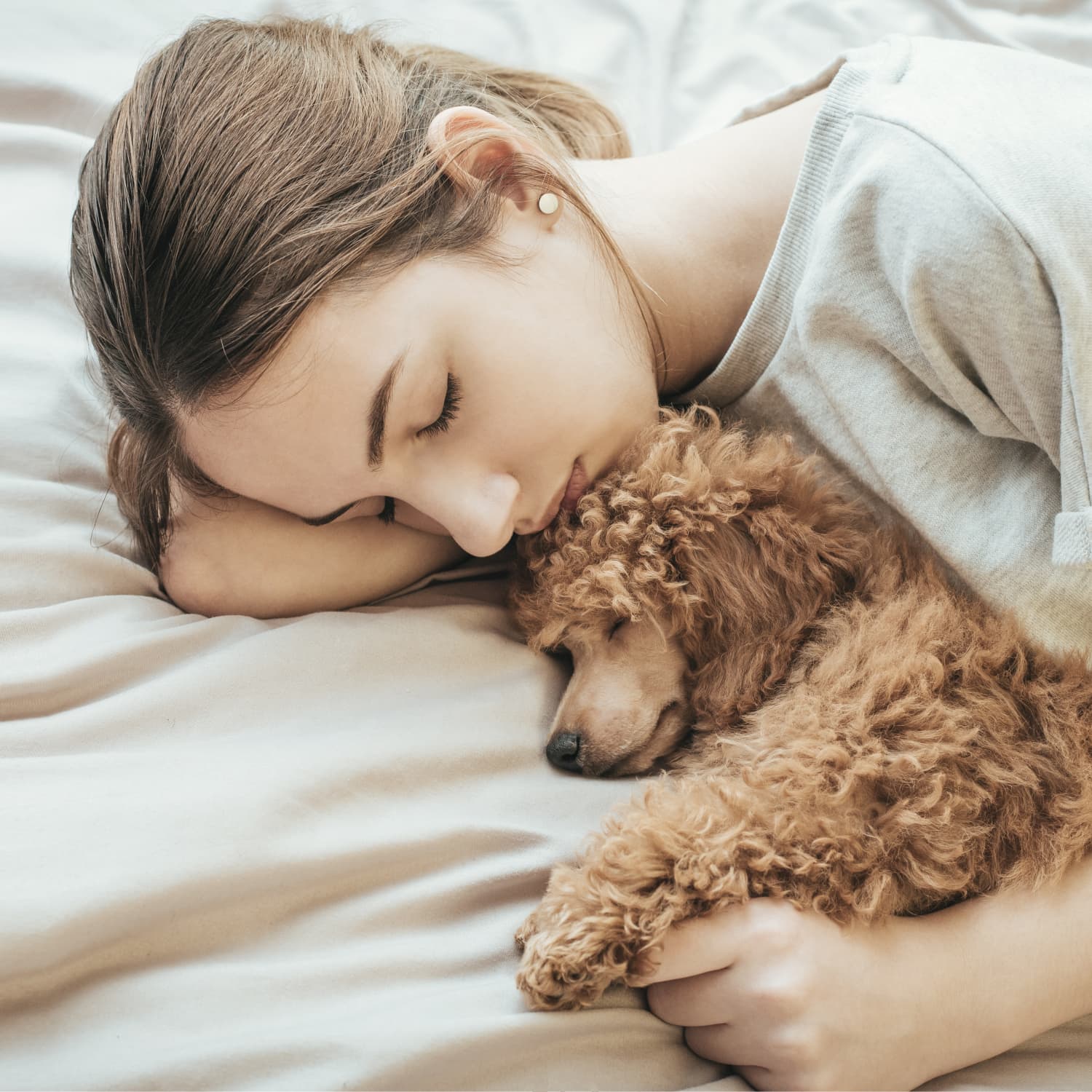 How to sleep sales with a dog
