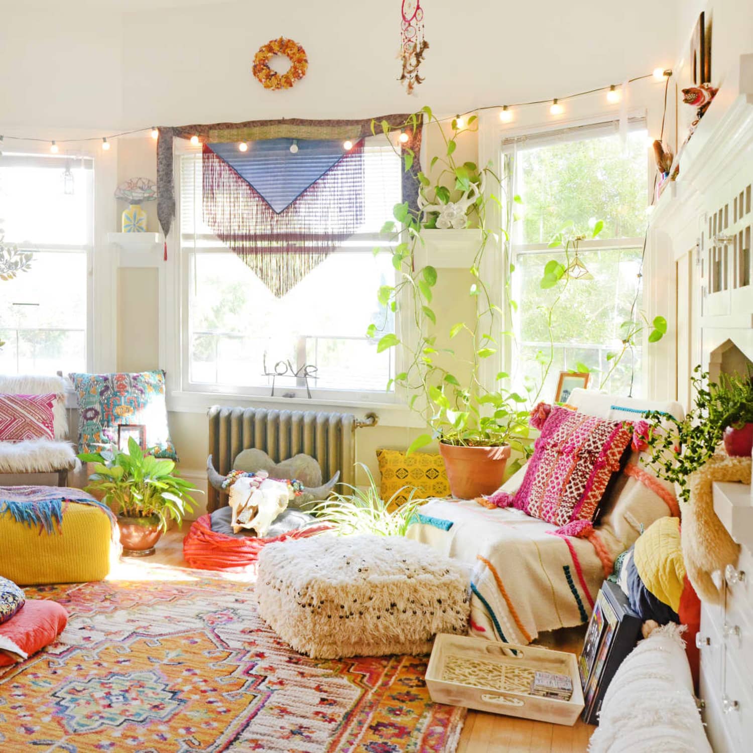 Room with online bean bag