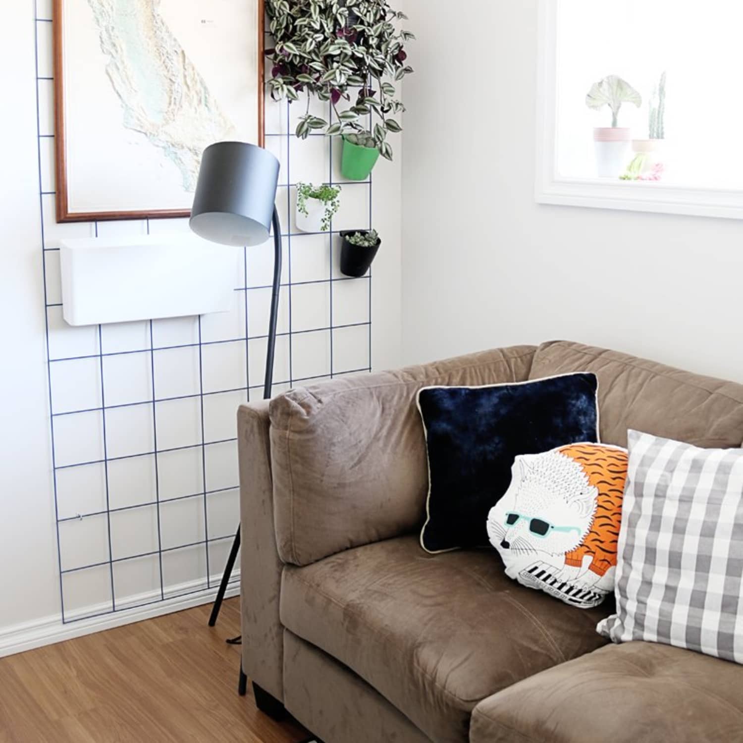 Wall decor without sales nails