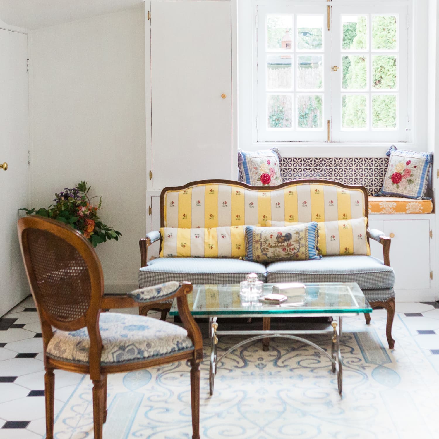 20 Rooms That Will Make You Rethink French Country Decor