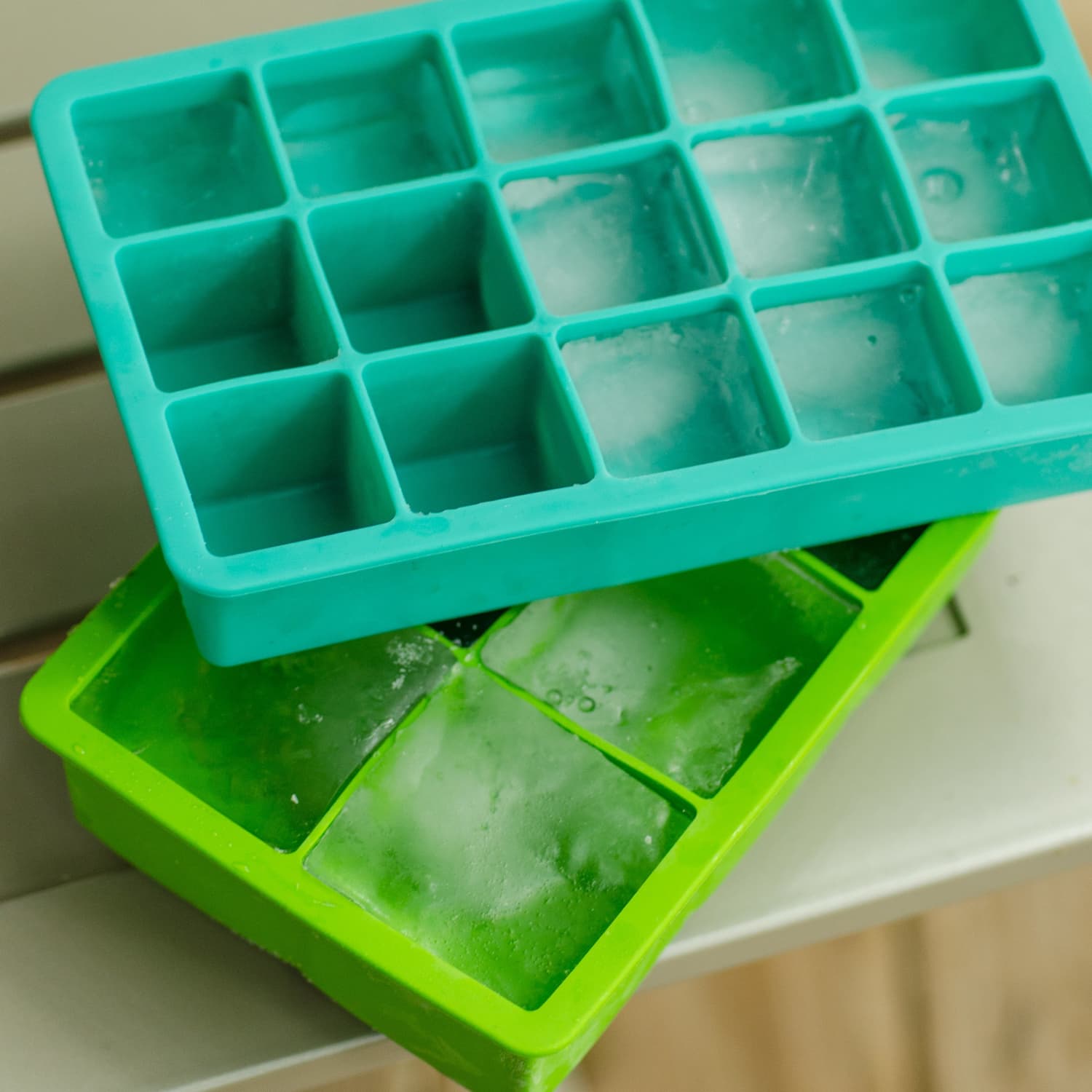 Ice Cube Tray Enough To Make Large Ice Cubes At One Time, Space Saving