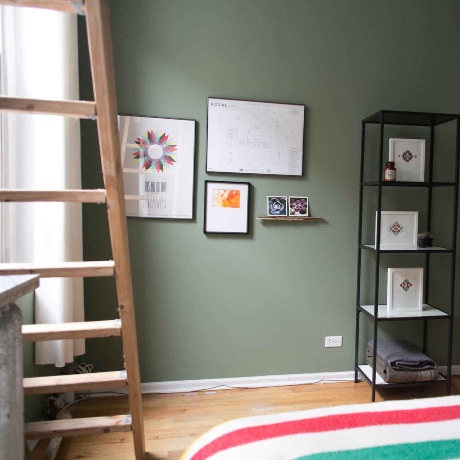 Green interior clearance walls