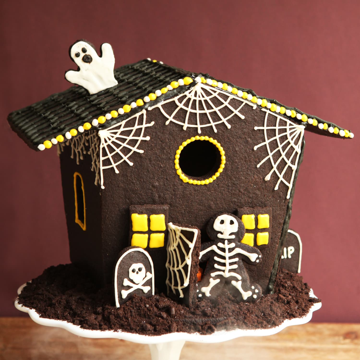Haunted gingerbread outlet house