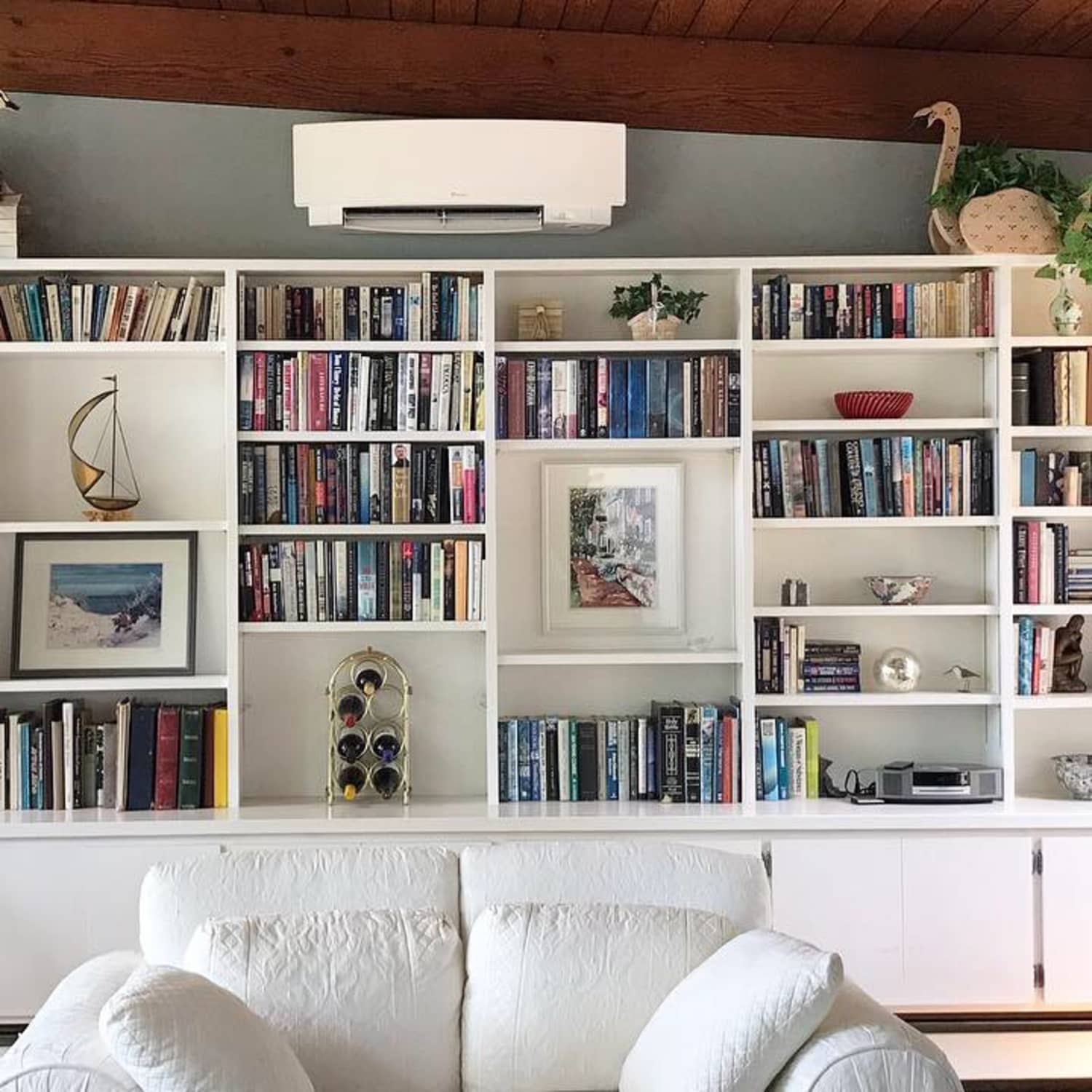 Living room cheap bookshelf wall
