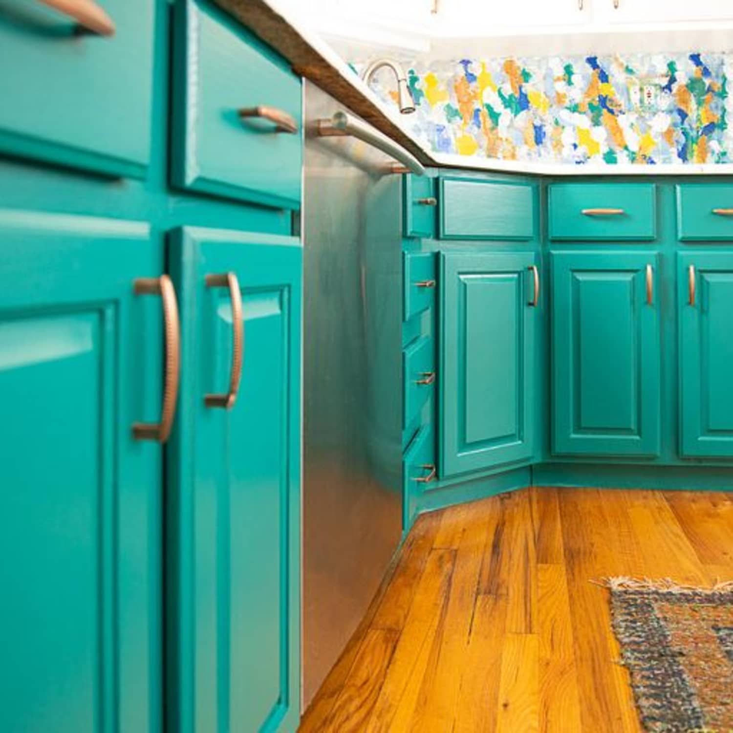 Kitchen cabinet on sale touch up paint