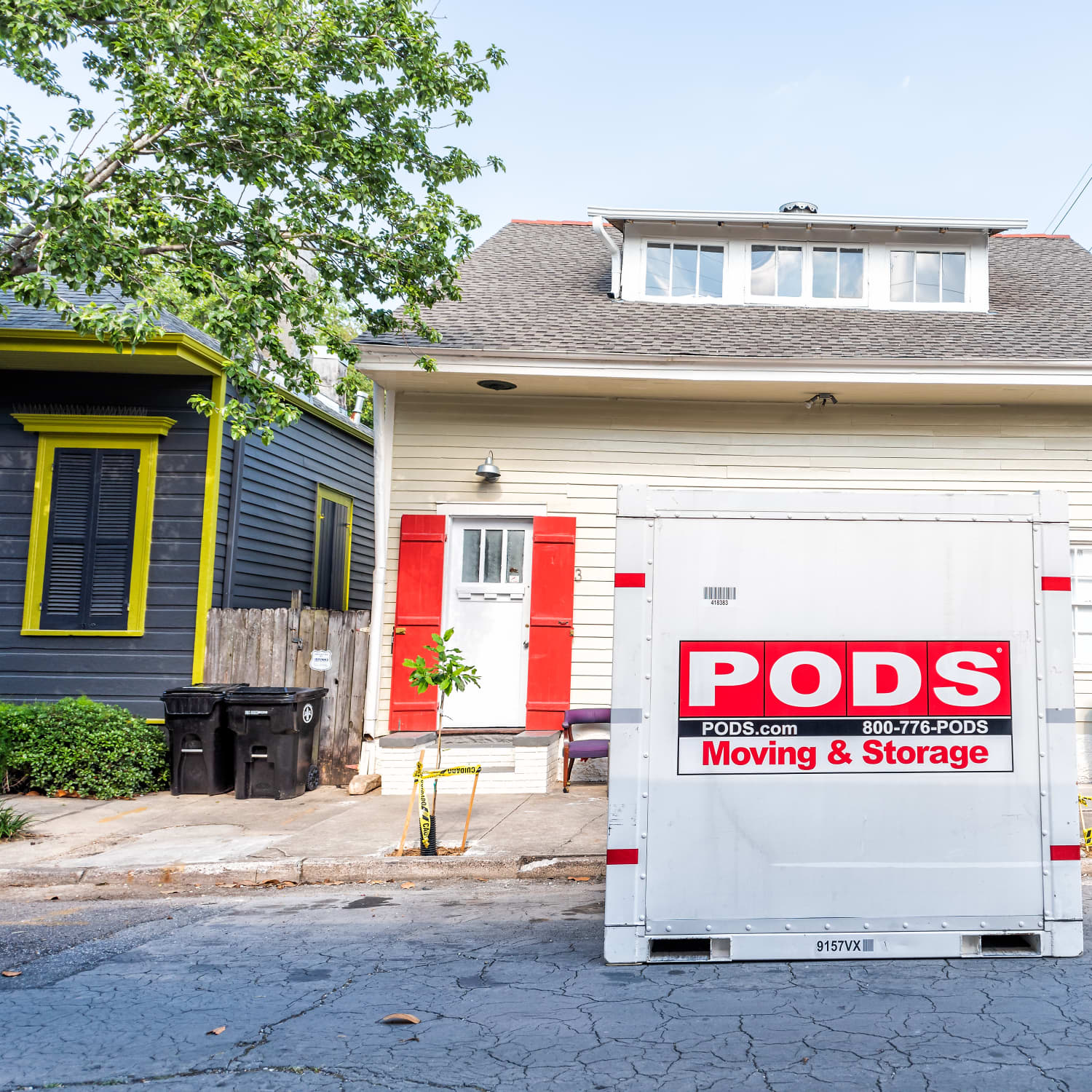 Storage sales pod rental