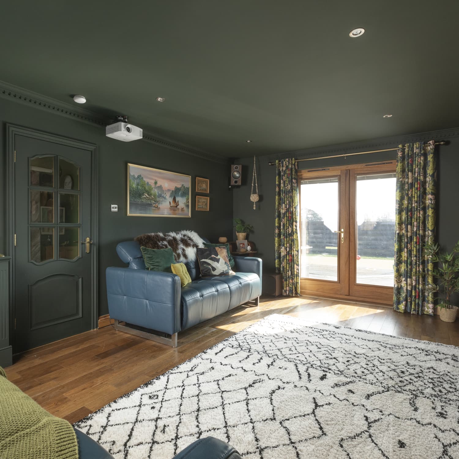 Pottery barn discount apartment sofa
