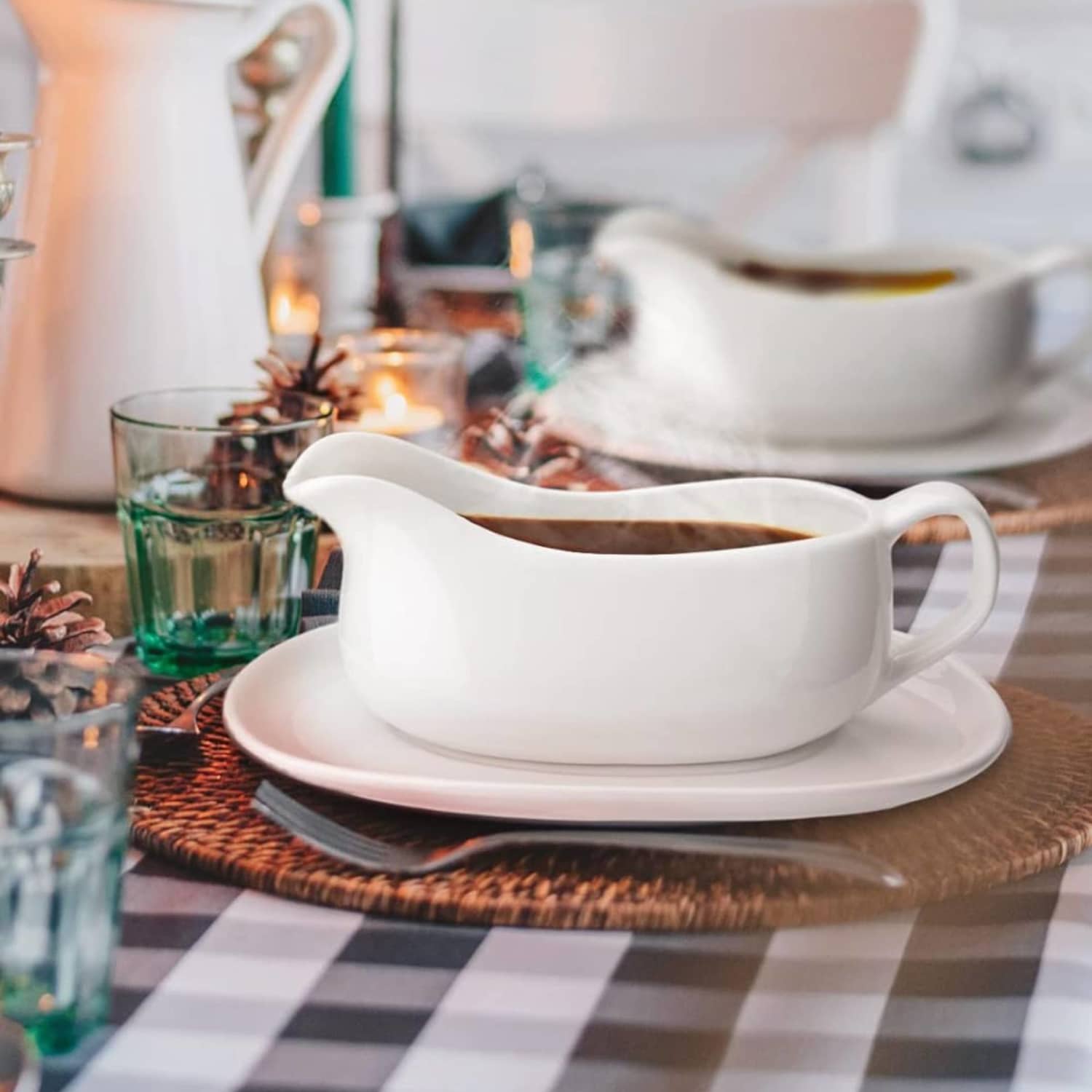 Pioneer woman hotsell gravy boat