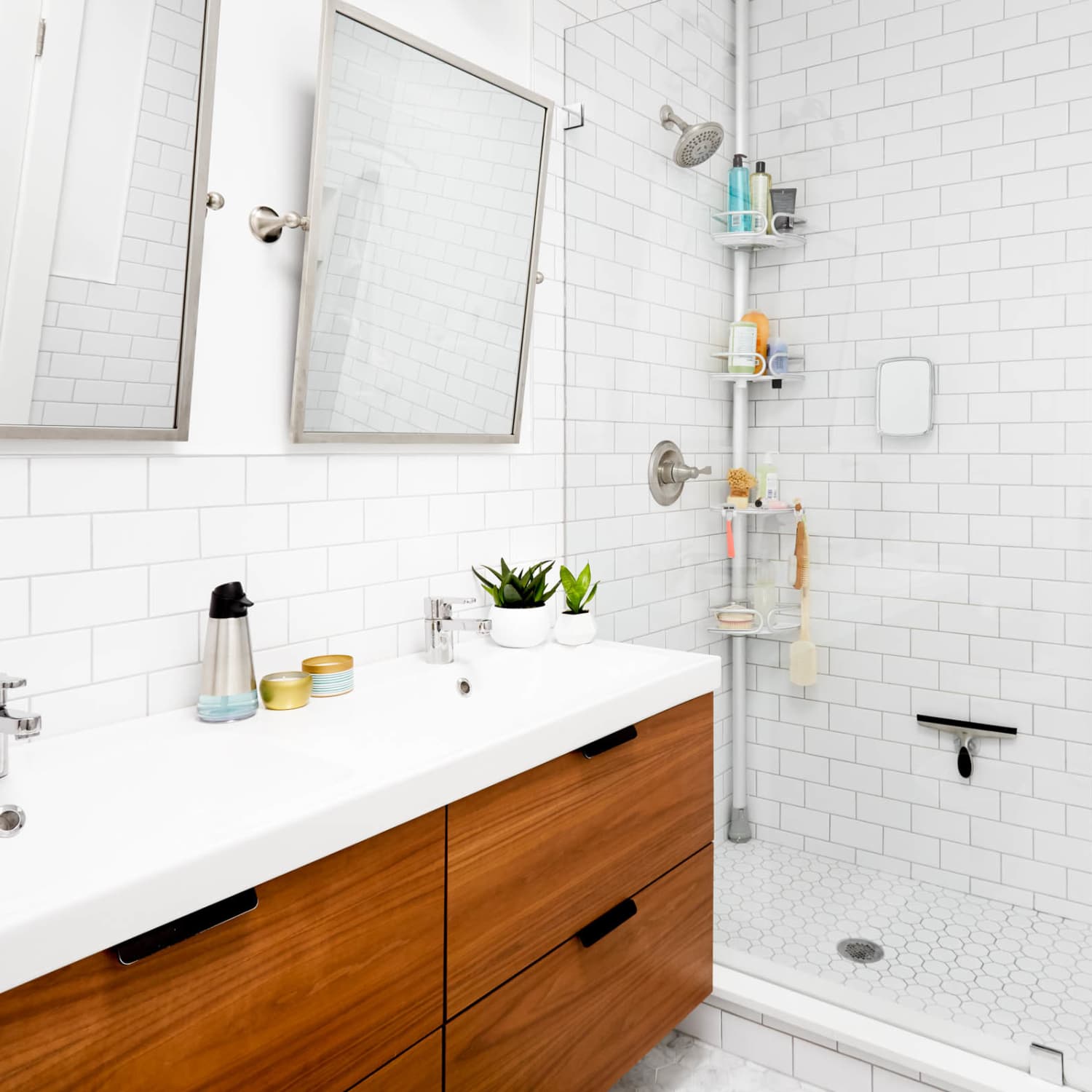 Best Ways to Clean Your Bathroom Sink Drain Yourself