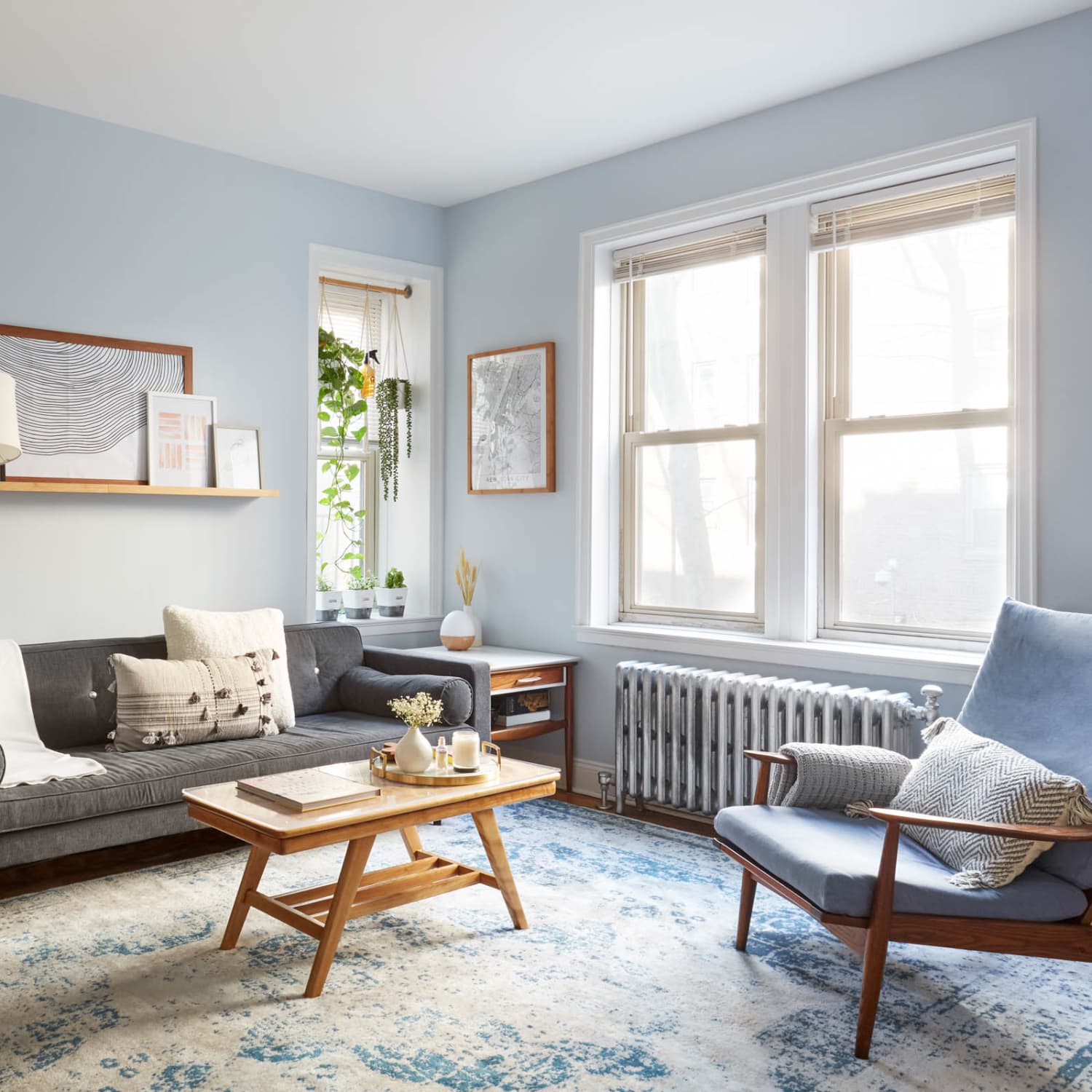A 600 Square Foot Apartment That Feels Like A Breath Of Fresh Air Apartment Therapy