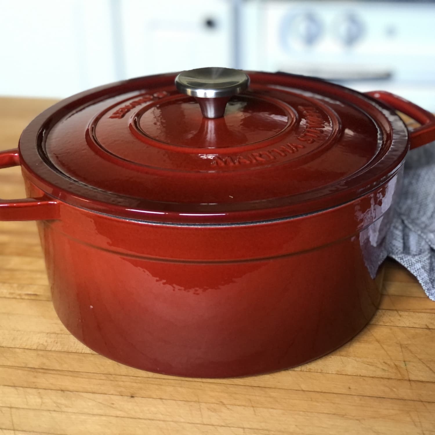 Take full advantage of the Martha Stewart 2 Piece Enameled Cast Iron Dutch  Oven Set and its endless possibilities. 🏷️ PRICE :…