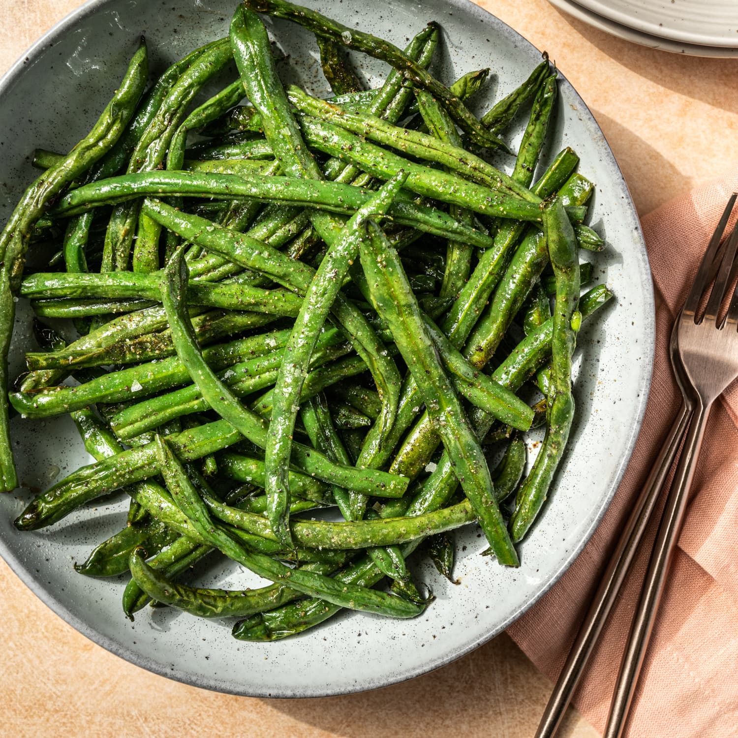 Air Fryer Frozen Green Beans - Bite On The Side