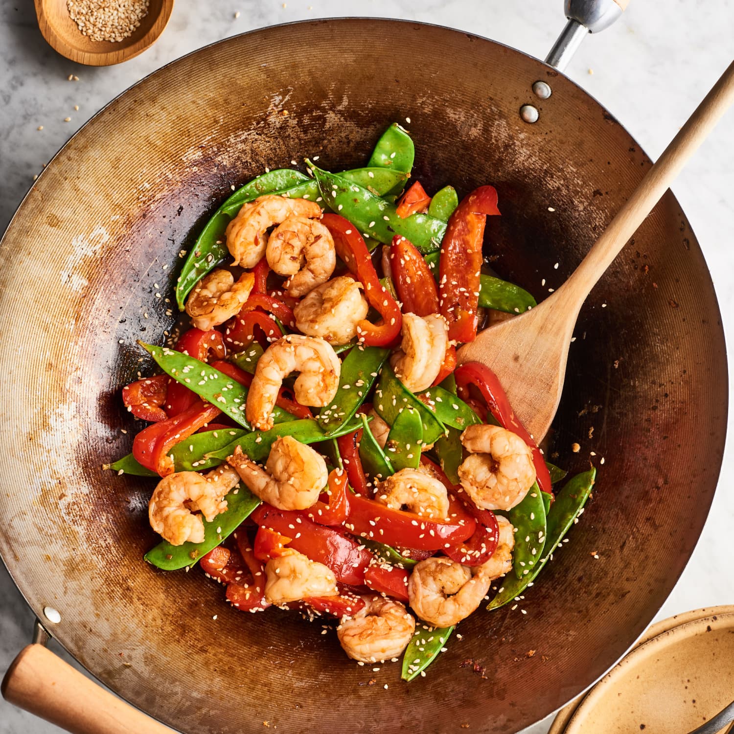 Shrimp Stir Fry in our NEW 14” Wok tonight! 🍤 #HexClad