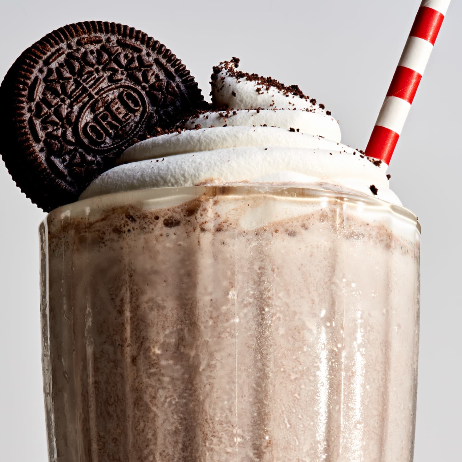 Oreo Milkshake Recipe (Thick and Creamy)