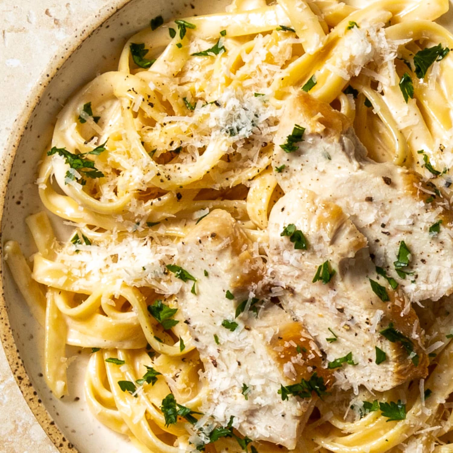 Fettuccine Alfredo (V), Lunch & Dinner Menu