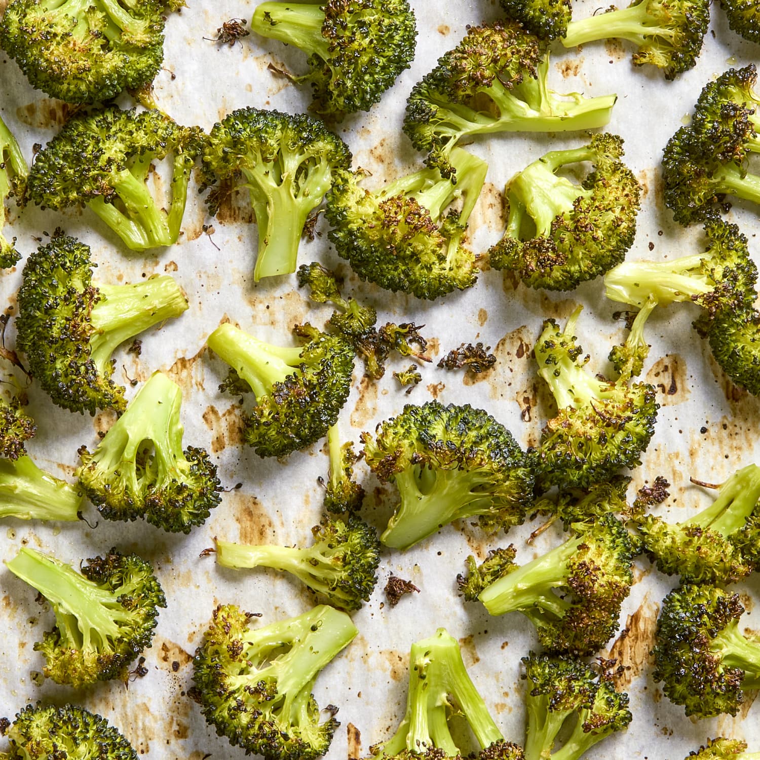 Perfect Roasted Broccoli Recipe (4 Ingredients)