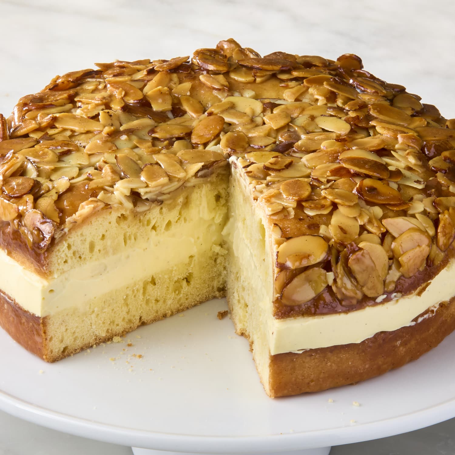 Bee Cake: A Sweet Delight Buzzing with Flavor
