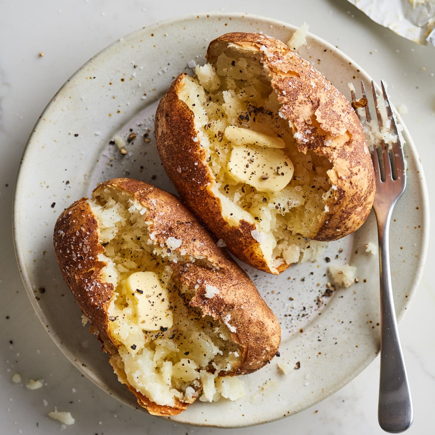 How to Bake a Potato in the Oven - Best Easy Baked Potato Recipe