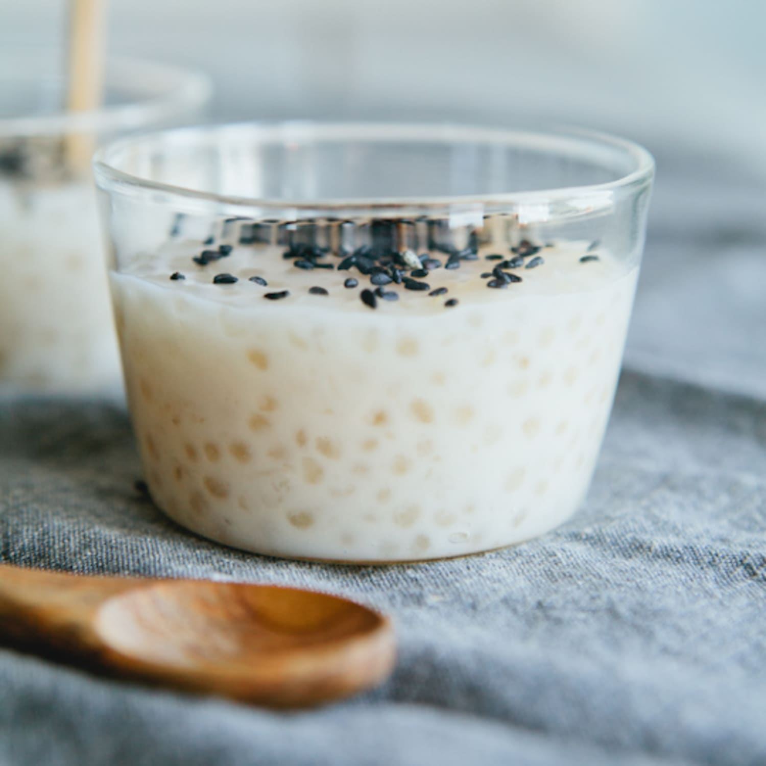 det er nytteløst enkel snigmord Vegan Dessert Recipe: Coconut Tapioca Pudding with Smoked Sesame Seeds |  Kitchn