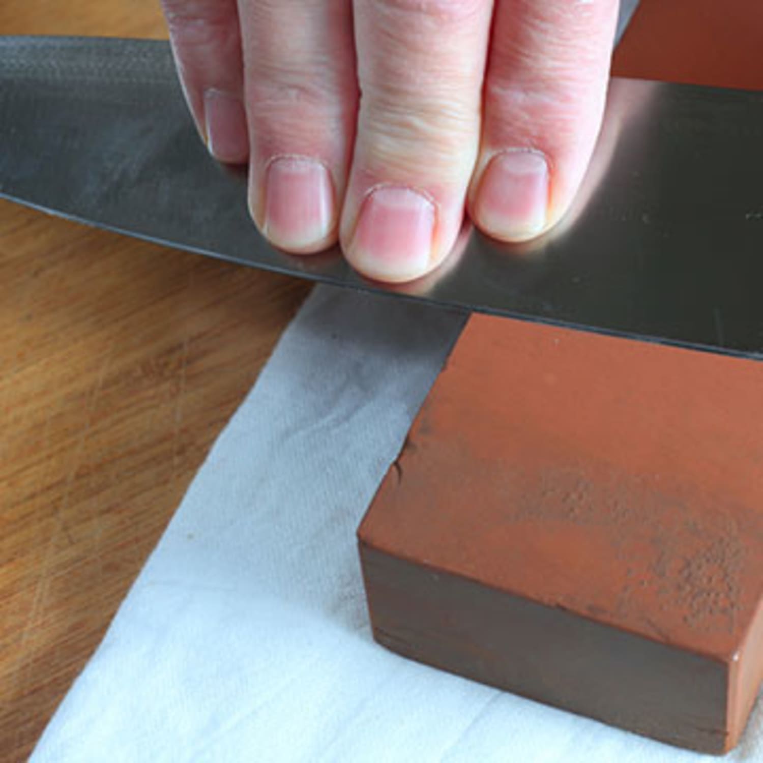 More Knife Sharpening Tips From Bob Kramer How To Hone Stone Kitchn