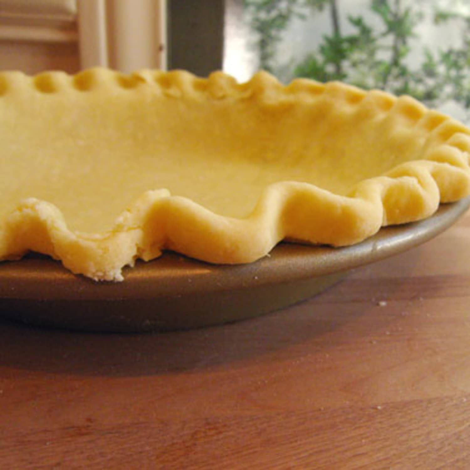 No More Shrinkage 4 Tips For Blind Baking Pie Crust Kitchn